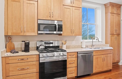 Palmyra Apartment | NEW Luxury Palmyra Apt | 7 Mins to Hill Cumorah