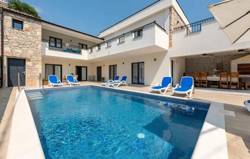 Sveti Filip i Jakov Villa | NEW! Luxury Stone Villa Sokol with large pool in Gornje Raštane