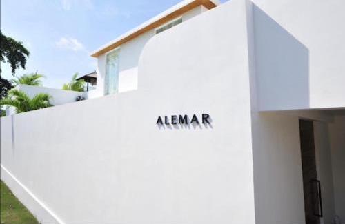 Berawa Villa | New Magnificent 3BR 5min to Finns & Berawa Beach Villa Alemar