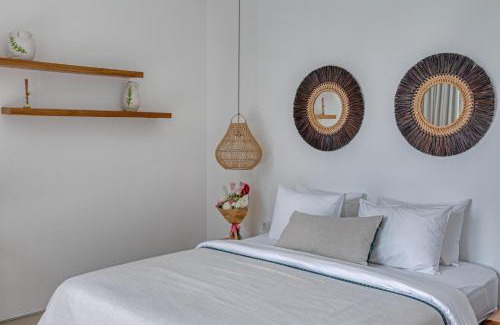 Berawa Villa | New Magnificent 3BR 5min to Finns & Berawa Beach Villa Alemar