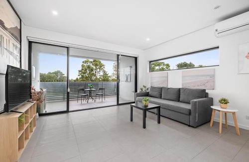 Homebush Apartment | New Modern 2BR 2 baths Apt in Homebush Sleeps 6