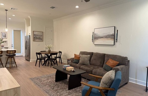 Lafayette House | New/Modern 3B/2.5Bt Townhome in the Heart of Town
