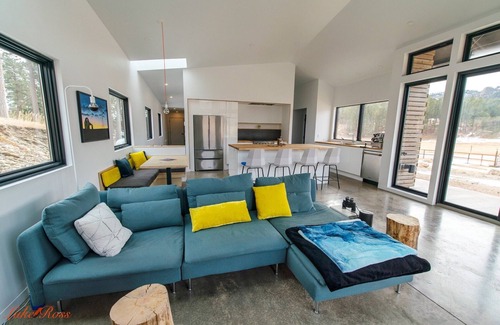 Custer House | New Modern Home on Sylvan Lake Road