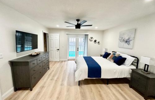 Buena Ventura Lakes House | New Modern Oasis in Orlando, Kissimmee, Private pool, near Disney and MCO!