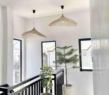 Suba Basbas Apartment | NEW Modern Suite near Beach & Airport