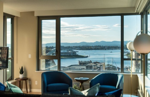 Inner Harbour Condo | New! Ocean and Mountain View King Suite