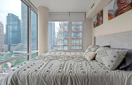 Church and Wellesley Apartment | New Panoramic view 2BD & Den in Downtown Toronto