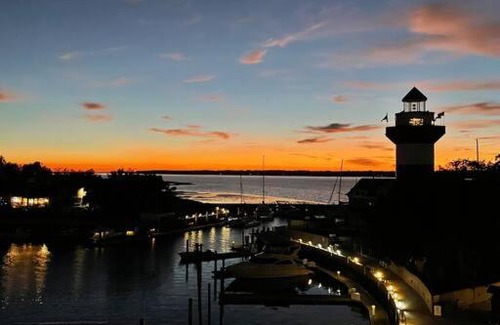 Harbour Town Villa | New Pics! Harbour Town 3BR/3BA - Pool Access - Book Now