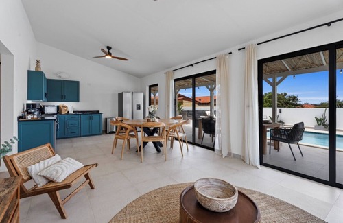 Soledad Villa | NEW! Private Pool, AC, BBQ, VIEWS, 7 minutes from the Beach!