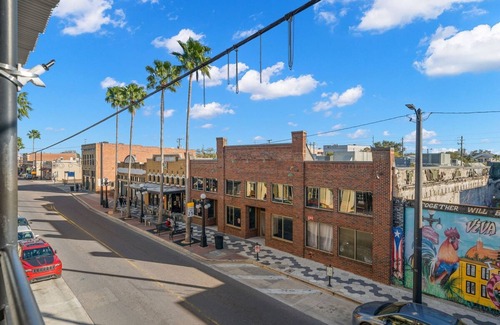 Historic Ybor Apartment | NEW Sangria Suite Upscale Ybor Apt On 7th Ave