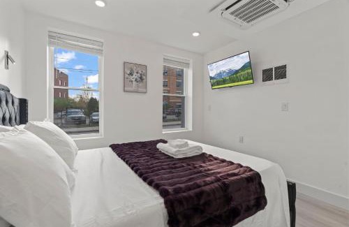 Chester Hotel | New Season Royals, Airport West