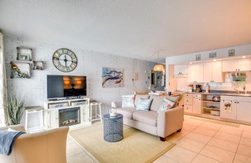 New Smyrna Beach Apartment | New Smyrna Beach Condo with Pool and Beach Access!