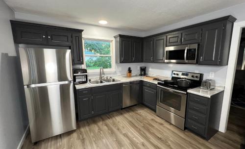 Spring Hill House | New Spacious Renovated Townhouse