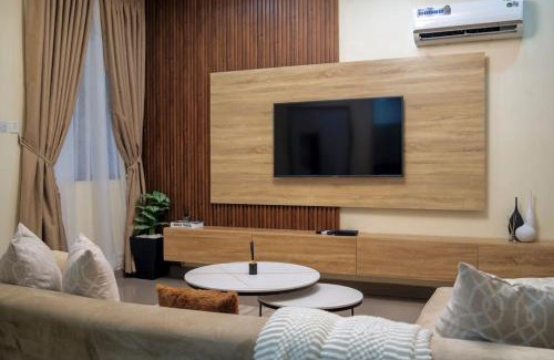 Ofin Apartment | New Stylish and Cosy 2 Bed Apt in Victoria Island