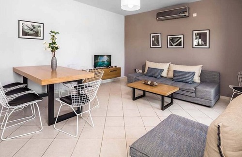 Kalpaki Villa | New Stylish Villa in a Quiet Location - Extensive Gardens, Private Pool and close to Sandy Beaches!