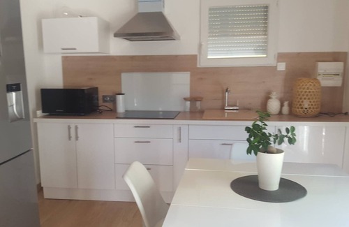 Roquevaire Apartment | New T2 with mezzanine