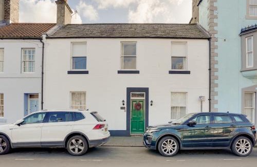 Berwick-upon-Tweed House | NEW The Procession Grade II Listed and Pet Friendly