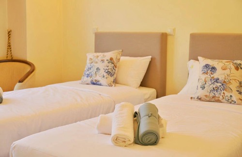 Neos Kosmos Hotel | New Times Home & Hotels