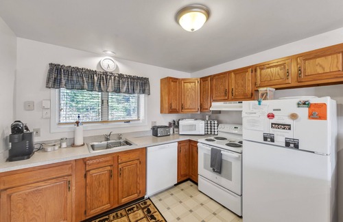 North Creek House | NEW! Uncas 16N - Spacious & Scenic Townhome by The Summit at Gore Mountain