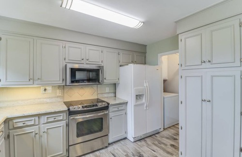 Charleston House | NEW Waterfront Charleston Home! 10 mins from the Beach & Downtown!