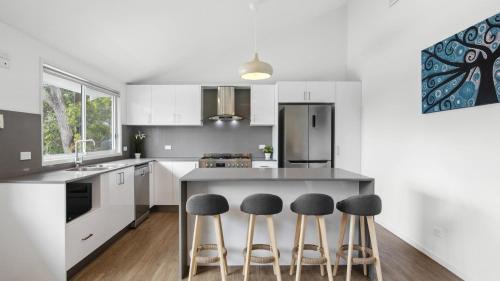 Copacabana House | New With A View Accom Holidays