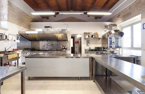 Ragusa Villa | New: Wonderful villa with sea view, infinity pool, padel court