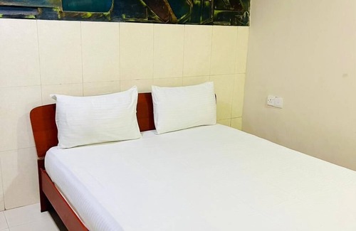 Wellawatta South Hotel | New York Guest House and Restaurant Colombo 06
