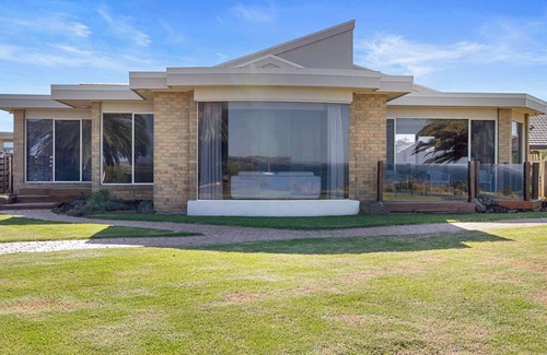 Newhaven House | NEWHAVEN BLISS Pets allowed