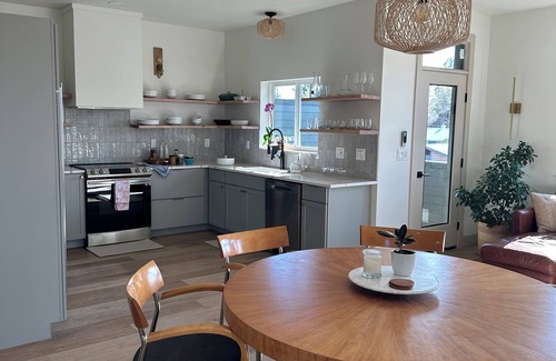 Redmond Apartment | Newly built, 2-bedroom loft, high desert sunsets & mountain peaks, A/C and Wifi