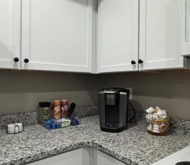 Warrensburg House | Newly built 3 level home 2 minute drive to UCM