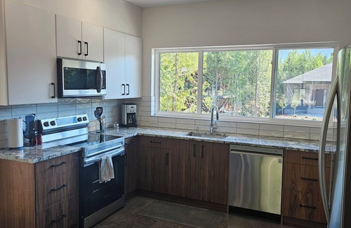 East Kootenay House | Newly built Fernie Alpine Retreat - beautiful mountain views off private deck.