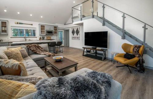 Alta Apartment | Newly Built Luxury Villa in the Sierra Mountains