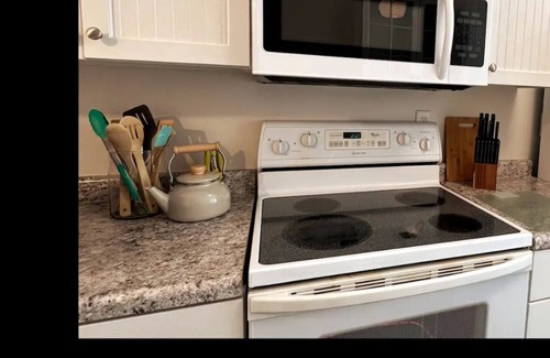 Beechmont House | Newly remodeled Beechmont Derby City Gem !