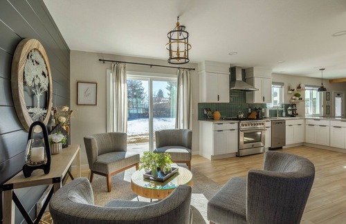 Columbine House | Newly remodeled modern farmhouse near the Rocky Mountains!