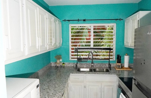 Mango Walk Apartment | Newly remodeled unit in gated complex.