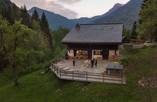 Saint-Jean-dʼAulps Ski Chalet | Newly renovated, luxurious, spacious & characteristic chalet in St Jean d'Aulps