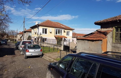 Tankovo Apartment | Newly Renovated 2 Bed Ground Floor Flat in Haskovo