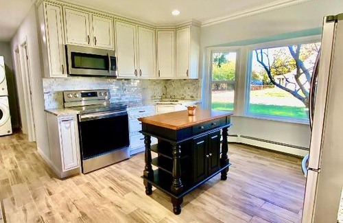 Levittown House | Newly Renovated 4 Bedroom, 2 bathroom house