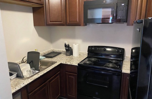 Milwaukee Apartment | Newly renovated Apartment West Allis, WI