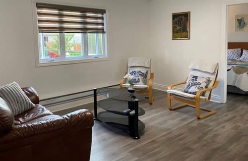 Sainte-Dorothee House | Newly Renovated Bungalow