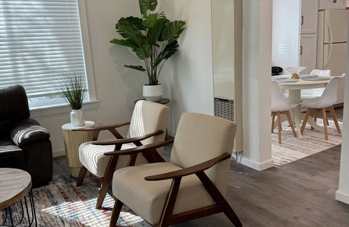 Ukiah House | Newly renovated home walkable to Downtown/Restaurants/Park