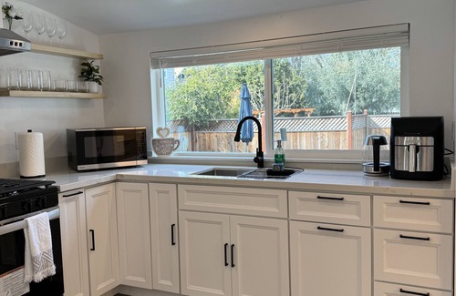 Ukiah House | Newly renovated home walkable to Downtown/Restaurants/Park