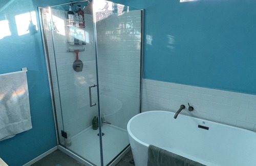 Panorama Heights House | Newly Renovated House 5 minute walk from Joshua Tree National Park