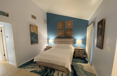 Bunker Oaks Villa | Newly Renovated Luxury Villa Overlooking Lake and Golf Course