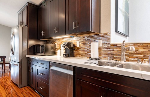 Clairemont House | Newly Renovated Modern Home w/Pool, Jacuzzi, Pool Table - Close to All