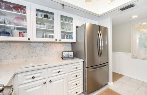 Palm Island Villa | Newly Renovated! Very Nice 2 Bedroom Villa with a Gulf view, B2611A