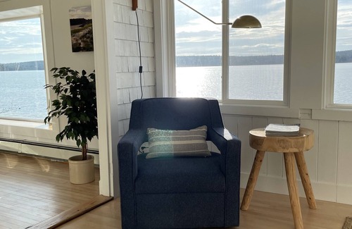 Jefferson Cottage | Newly Renovated Waterfront House on Lake Damariscotta; Quiet Winter Retreat!