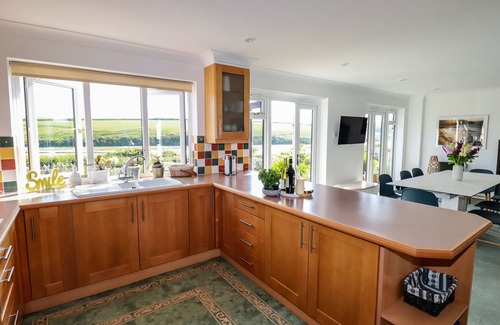 Newquay Cottage | Newquay Tamarisk Lodge on the Gannel