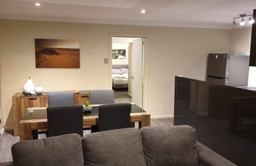 Newstead House | NEWSTEAD MEWS - Free WiFi and close to everything