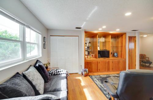 Ocean Park Apartment | Next to Turtle Preserve Oceanside Florida Retreat